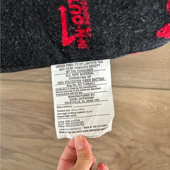 IN-N-OUT Insulated Sleeping Bag Promo Employee Issue Fleece collectable - Picture 9 of 10